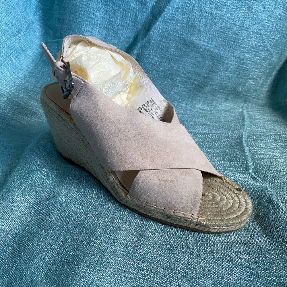 Open toe sandals